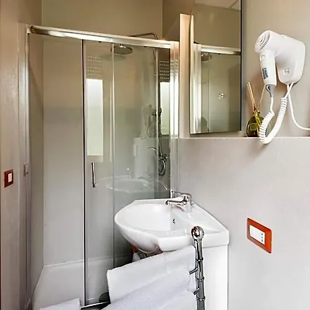Hotel Ferrari, Le Betulle 2*